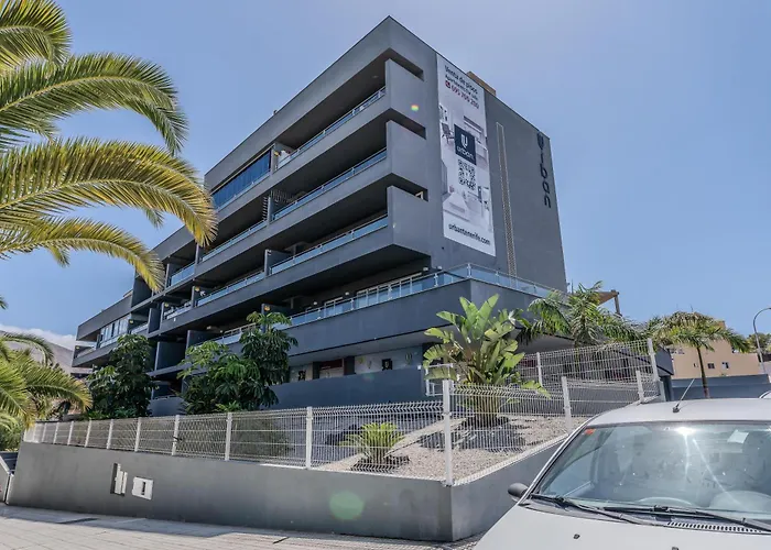 Hayam Apartamentos, Cristianos