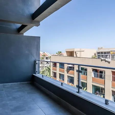 Hayam Apartamentos, Cristianos Lejlighed